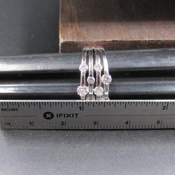 Size 7.75 Sterling Silver Bright Cubic Zirconia Band Ring - Picture 5 of 6